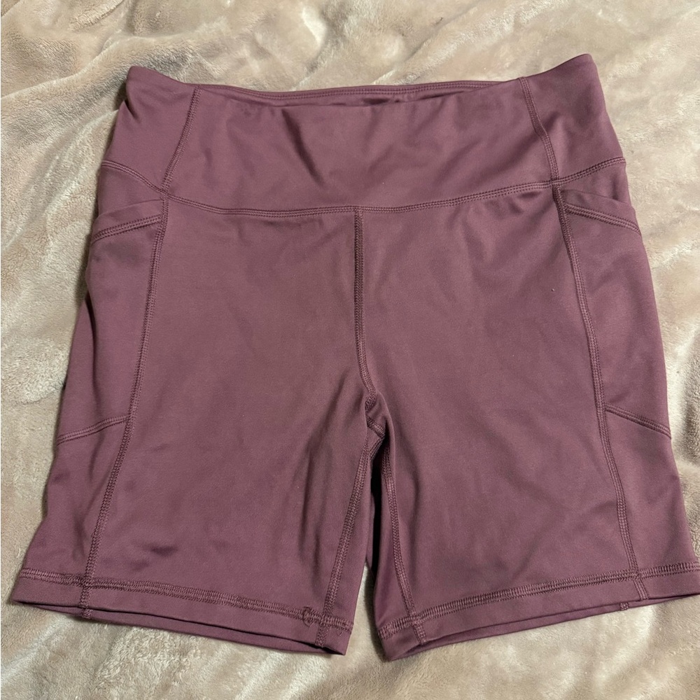 Avia Women's High Rise 7'' Inseam Bike Shorts